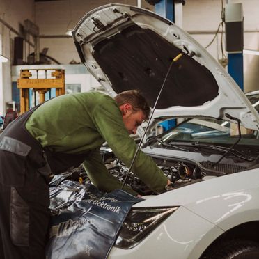 K & M Motorentechnik GbR in Lüneburg über uns Werkstatt 18